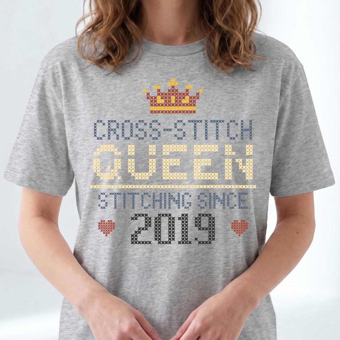 Cross Stitch Queen | Personalized T-shirt | Grey